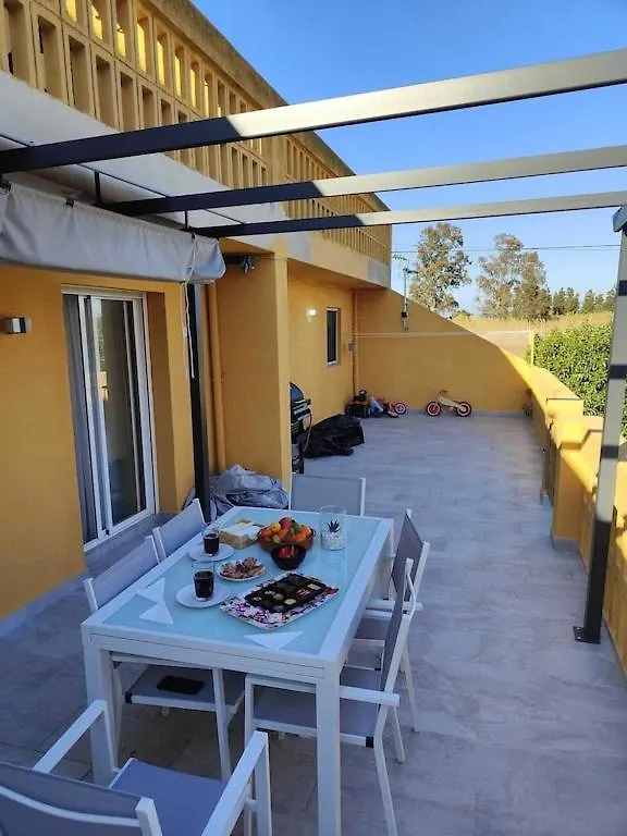 Superbe Appartement Terrasse Entierement Renove Au Bord De L'Ebre Deltebre 0*,  Španělsko